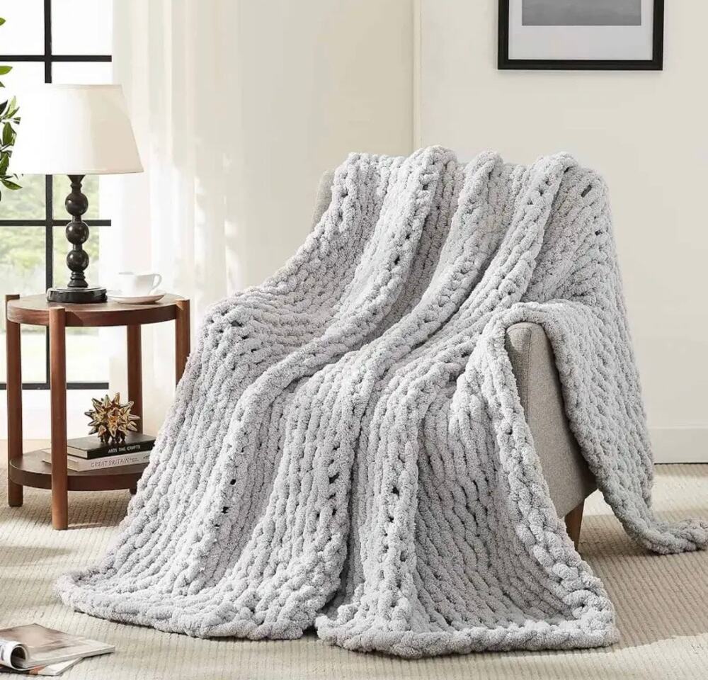 L’AGRATY Chunky Knit Blanket Throw Soft Gray Fog Chenille Yarn Throw 50×60